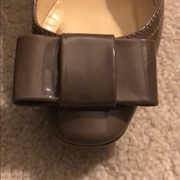 Like New! Kate Spade pumps with bows & block heels - Picture 3 of 6